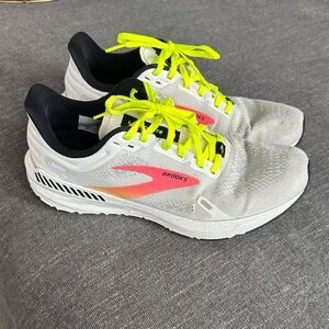 Brooks Women's Athletic Shoes - White and Neon Yellow